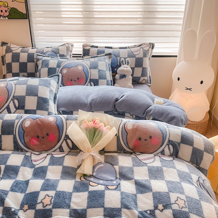 91家纺网 家纺一手货源 找家纺 美莱 2023爆款雪花绒四件套法莱绒牛奶绒被套量大价格优惠 太空熊