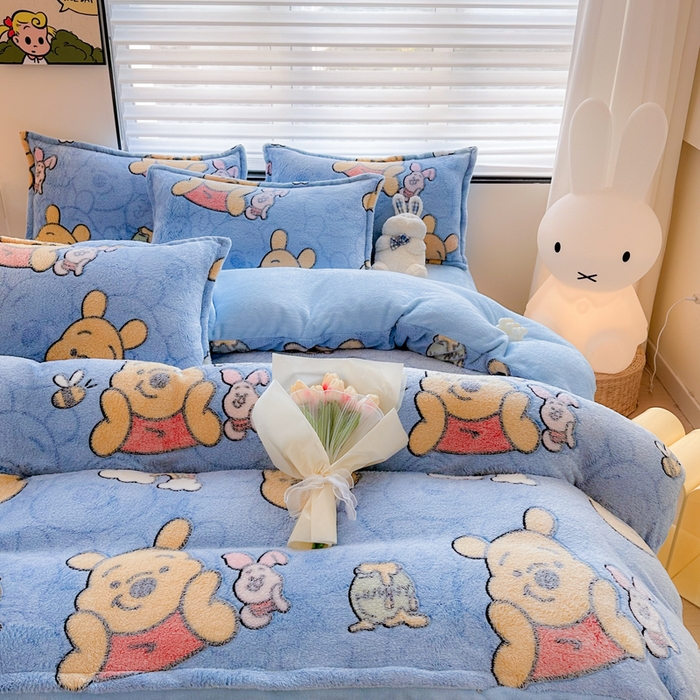 91家纺网 家纺一手货源 找家纺 美莱 2023爆款雪花绒四件套法莱绒牛奶绒被套量大价格优惠 维尼熊