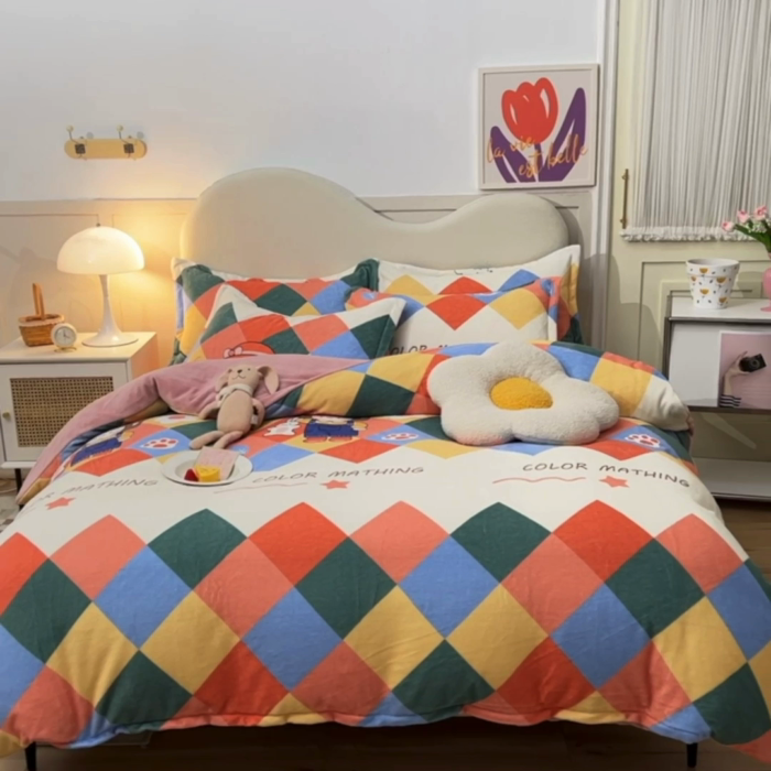 91家纺网 家纺一手货源 找家纺 甜之梦家纺 2025新款印花牛奶绒单品四件套 校园女孩