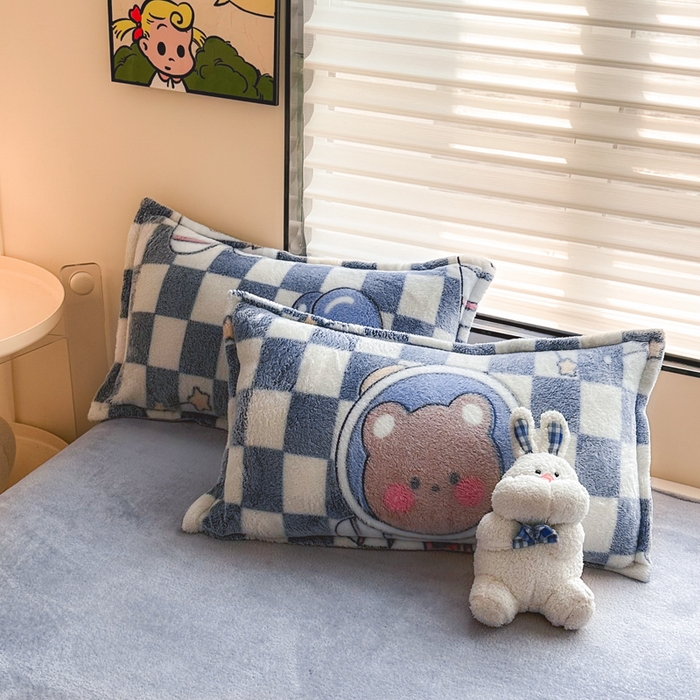 91家纺网 家纺一手货源 找家纺 美莱 2023爆款雪花绒四件套法莱绒牛奶绒被套量大价格优惠 太空熊