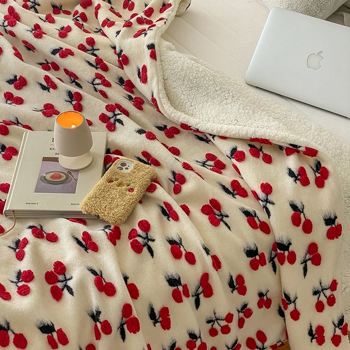 91家纺网 家纺一手货源 找家纺 萝莉家纺 2023新款韩国订货热销款羊毛绒毯 樱桃