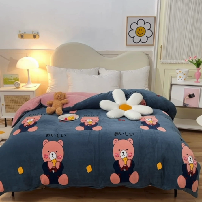 91家纺网 家纺一手货源 找家纺 甜之梦家纺 2025新款印花牛奶绒单品被套可定制任何尺寸 雪花熊