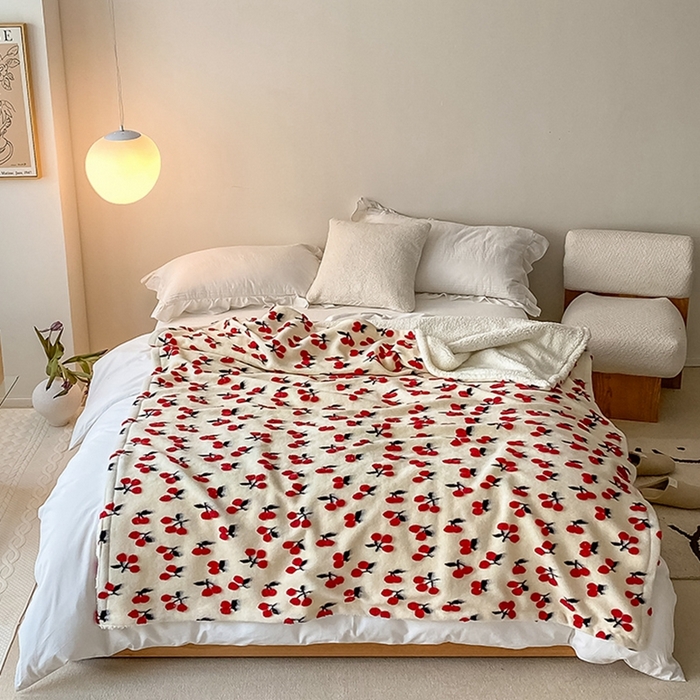 91家纺网 家纺一手货源 找家纺 萝莉家纺 2023新款韩国订货热销款羊毛绒毯 樱桃