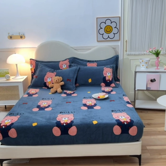 91家纺网 家纺一手货源 找家纺 甜之梦2025新款印花牛奶绒单品床笠可定制任何尺寸（可接异型缺角） 雪花熊