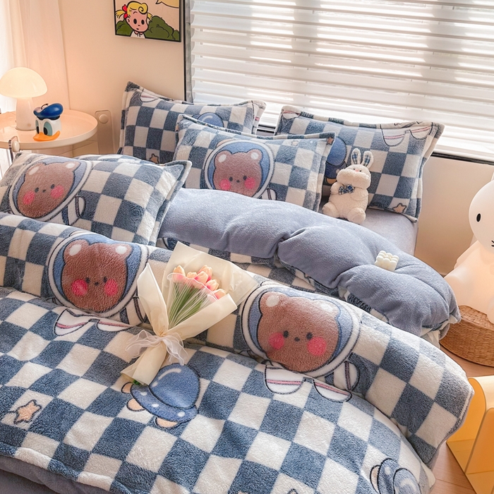 91家纺网 家纺一手货源 找家纺 美莱 2023爆款雪花绒四件套法莱绒牛奶绒被套量大价格优惠 太空熊