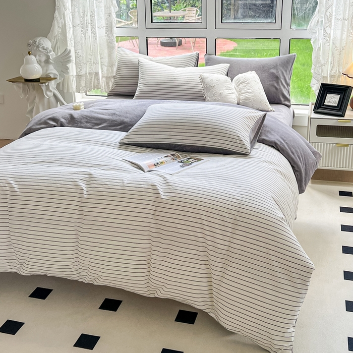 91家纺网 家纺一手货源 找家纺 柠萌家居 2023新款全棉色织水洗棉加牛奶绒四件套全棉拼牛奶绒 棉+绒-白细条