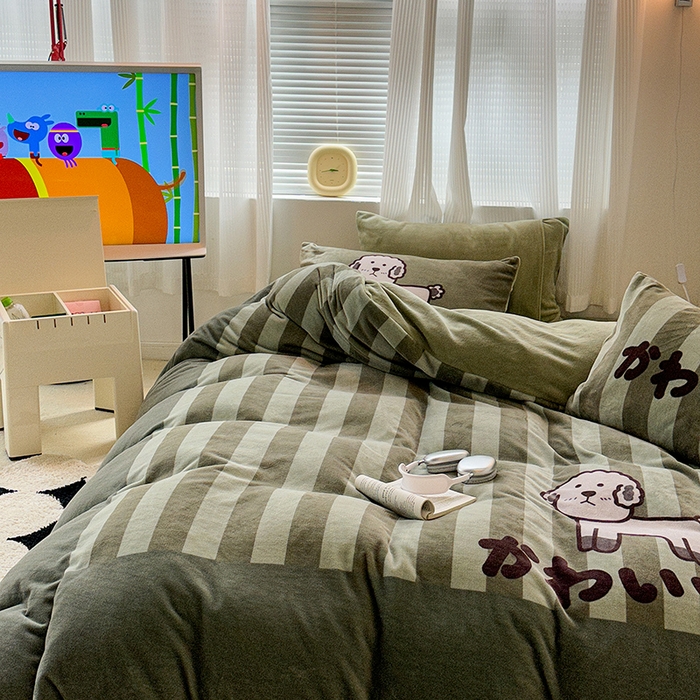 91家纺网 家纺一手货源 找家纺 昔可家纺 2023新款大版数码印花保暖牛奶绒四件套 羊咩咩