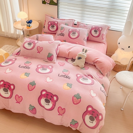 91家纺网 家纺一手货源 找家纺 美莱 2023爆款雪花绒四件套法莱绒牛奶绒被套量大价格优惠 草莓熊