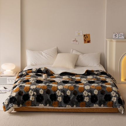 91家纺网 家纺一手货源 找家纺 （总）萝莉家纺 2023新款韩国订货热销款羊毛绒毯