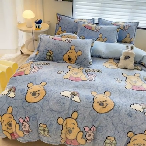 91家纺网 家纺一手货源 找家纺 美莱 2023爆款雪花绒四件套法莱绒牛奶绒被套量大价格优惠 维尼熊