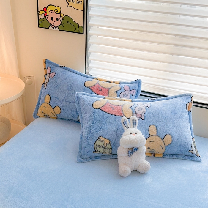 91家纺网 家纺一手货源 找家纺 美莱 2023爆款雪花绒四件套法莱绒牛奶绒被套量大价格优惠 维尼熊