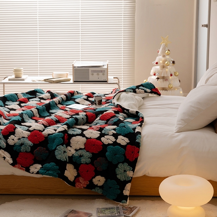 91家纺网 家纺一手货源 找家纺 萝莉家纺 2023新款韩国订货热销款羊毛绒毯 提花绿色