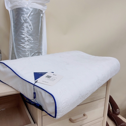 91家纺网 家纺一手货源 找家纺 美丽折家纺 2025新款欧盟乳胶枕 德绒款40*60cm