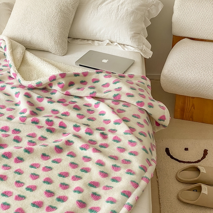 91家纺网 家纺一手货源 找家纺 （总）萝莉家纺 2023新款韩国订货热销款羊毛绒毯