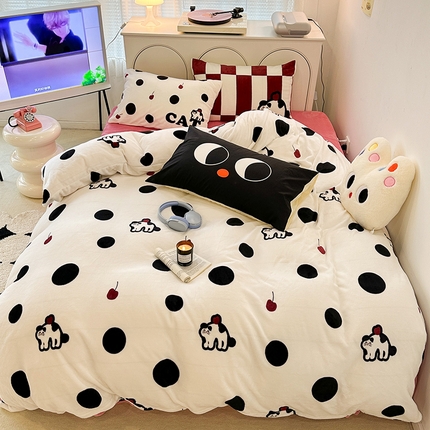 91家纺网 家纺一手货源 找家纺 （总）昔可家纺 2023新款大版印花枕套牛奶绒系列四件套