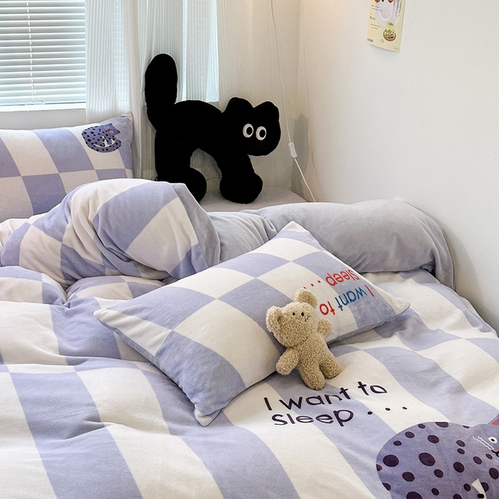 91家纺网 家纺一手货源 找家纺 昔可家纺 2023新款大版数码印花保暖牛奶绒四件套 紫格斑点猫