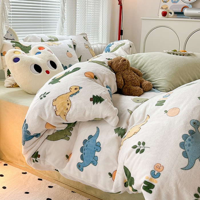 91家纺网 家纺一手货源 找家纺 昔可家纺  2023新款高克重印花牛奶绒卡通系列四件套 多彩恐龙