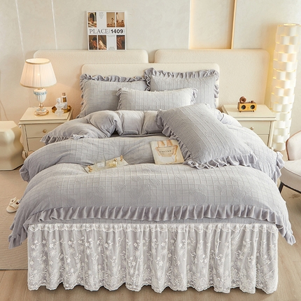 91家纺网 家纺一手货源 找家纺 （总）宜凡 2023新款烂花牛奶绒床裙四件套