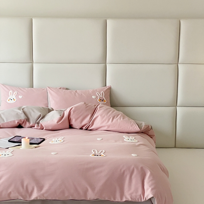 91家纺网 家纺一手货源 找家纺 时光里 2023INS风软萌可爱60s加厚磨毛刺绣款全棉四件套 可爱兔