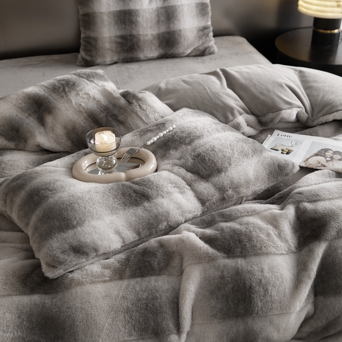 91家纺网 家纺一手货源 找家纺 金奇达家纺 2025秋冬保暖加厚绒类皮草绒四件套-【赛琳娜】系列 赛琳娜-气质灰
