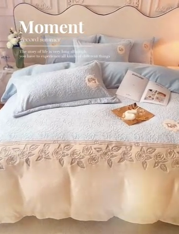 91家纺网 家纺一手货源 找家纺 宅家居 2023新款法式风拼接刺绣全消光A类浮雕花绒剪花烂花牛奶绒四件套-幸福玫瑰 魅-蓝