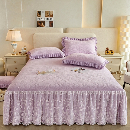 宜凡 2023新款烂花牛奶绒床裙三件套 蝶语-魅紫色