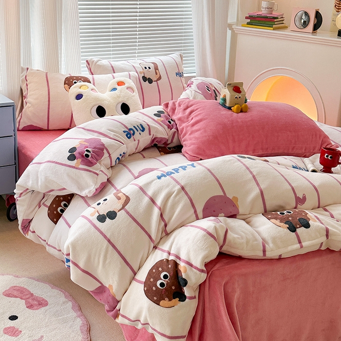 91家纺网 家纺一手货源 找家纺 昔可家纺  2023新款高克重印花牛奶绒卡通系列四件套 吐司面包