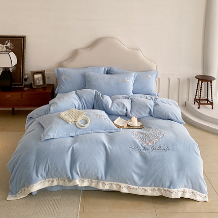 91家纺网 家纺一手货源 找家纺 （总）爱家2023新款 新款A类牛奶绒刺绣四件套--可可庄园系列