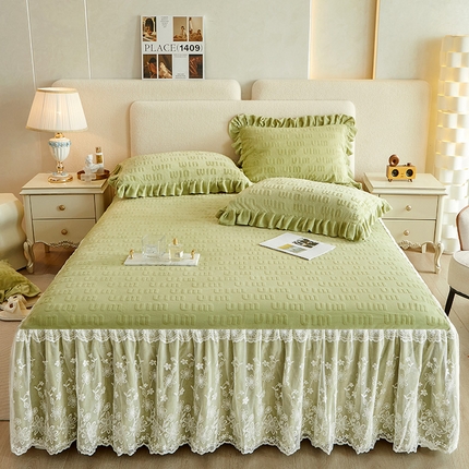 宜凡 2023新款烂花牛奶绒床裙三件套 字母派-牛油果绿