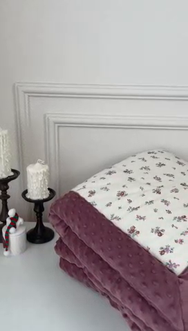 91家纺网 家纺一手货源 找家纺 源启生活 2023新款全棉皱皱纱手包边豆豆被 紫薇