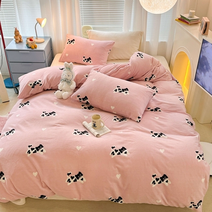 昔可家纺  2023新款高克重印花牛奶绒卡通系列四件套 爱心小黑猫