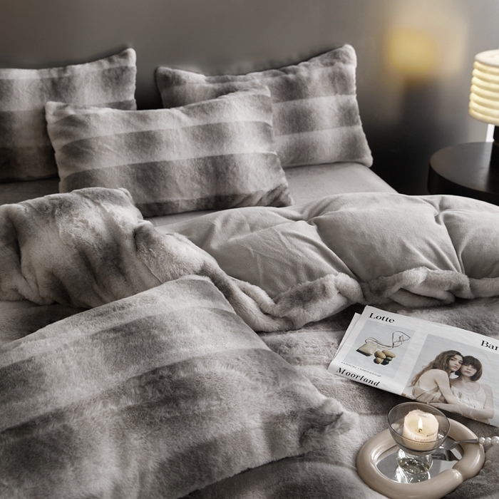 91家纺网 家纺一手货源 找家纺 金奇达家纺 2025秋冬保暖加厚绒类皮草绒四件套-【赛琳娜】系列 赛琳娜-气质灰