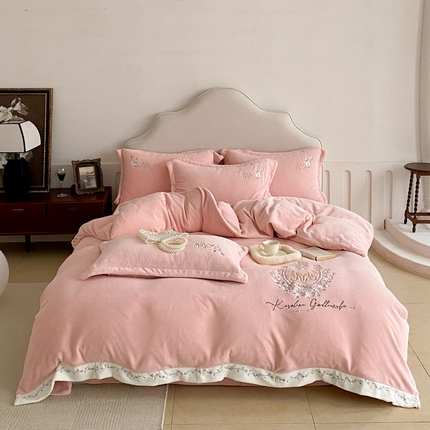 91家纺网 家纺一手货源 找家纺 （总）爱家2023新款 新款A类牛奶绒刺绣四件套--可可庄园系列