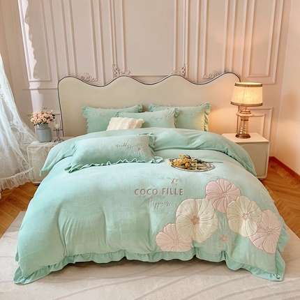 91家纺网 家纺一手货源 找家纺 （总）卡初 2023新款高克重亲肤牛奶绒四件套