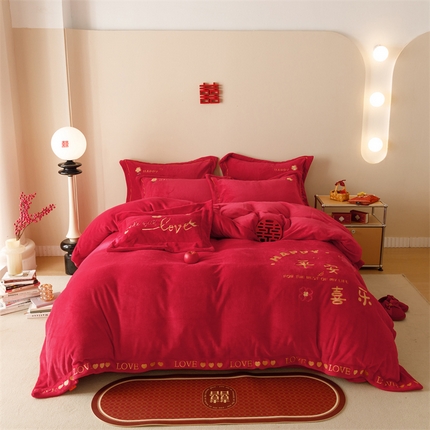 91家纺网 家纺一手货源 找家纺 798家纺 2023新款婚庆系列牛奶绒保暖毛巾绣四件套 平安喜乐