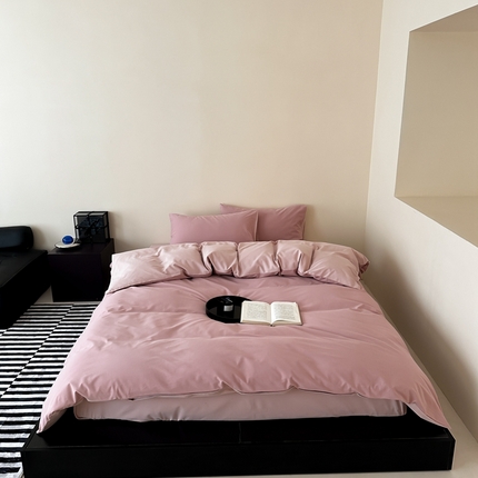 91家纺网 家纺一手货源 找家纺 时光里 2023北欧风简约纯色双拼60s加厚磨毛全棉四件套 黛安娜粉拼豆沙