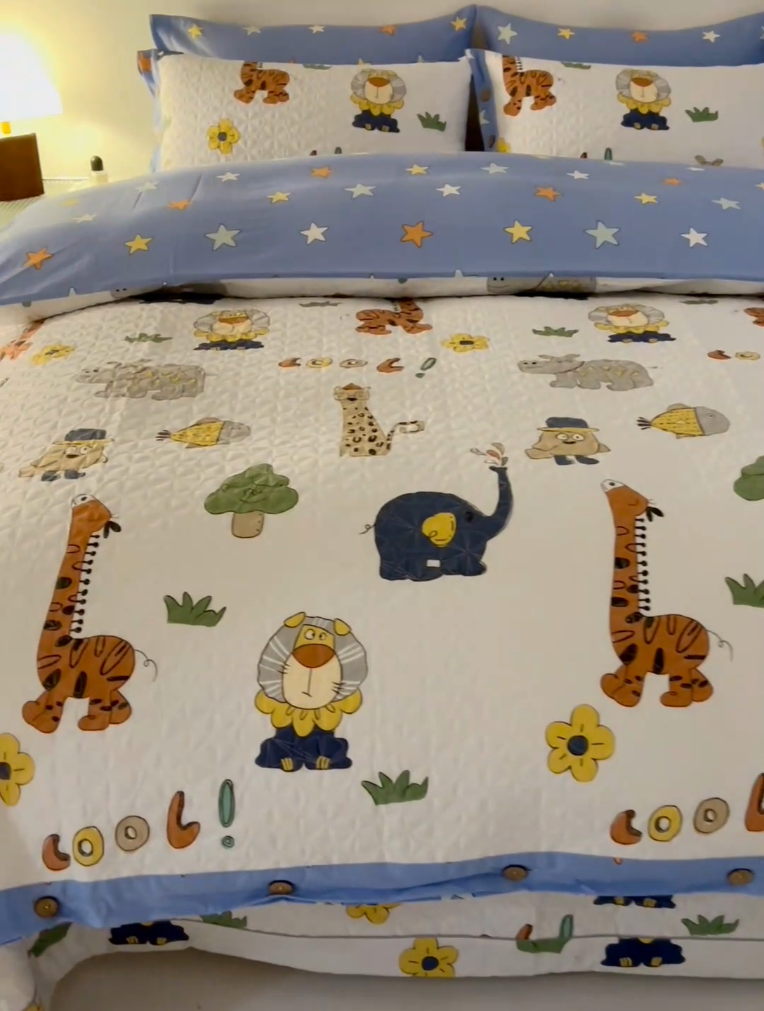 91家纺网 家纺一手货源 找家纺 优乐家纺 2025新款纯棉斜纹床盖款单层被套四件套 狂欢乐园