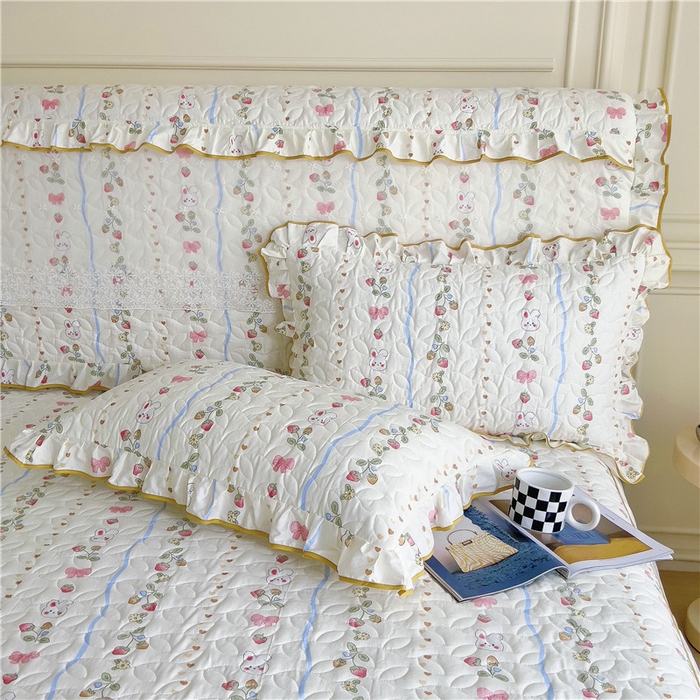 91家纺网 家纺一手货源 找家纺 十个点 2024新款印花夹棉蕾丝四件套 花野兔