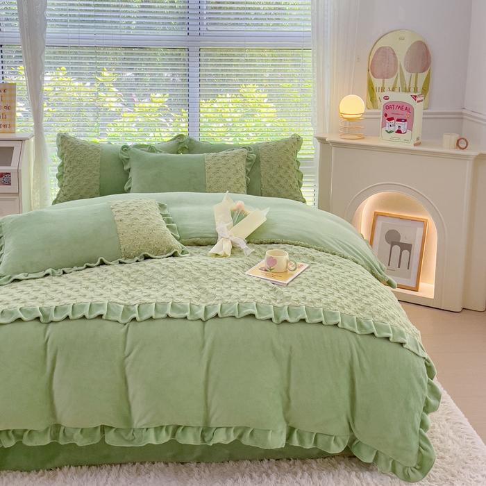 91家纺网 家纺一手货源 找家纺 金米诺 2024新款加厚保暖韩式双层花边玫瑰兔绒系列四件套 橄榄绿