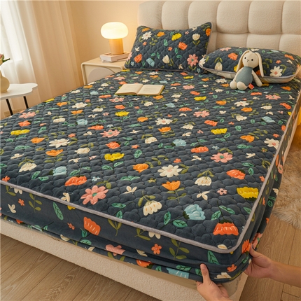 91家纺网 家纺一手货源 找家纺 （总）喜居 2023新款牛奶绒夹棉床笠印花款A类抗菌