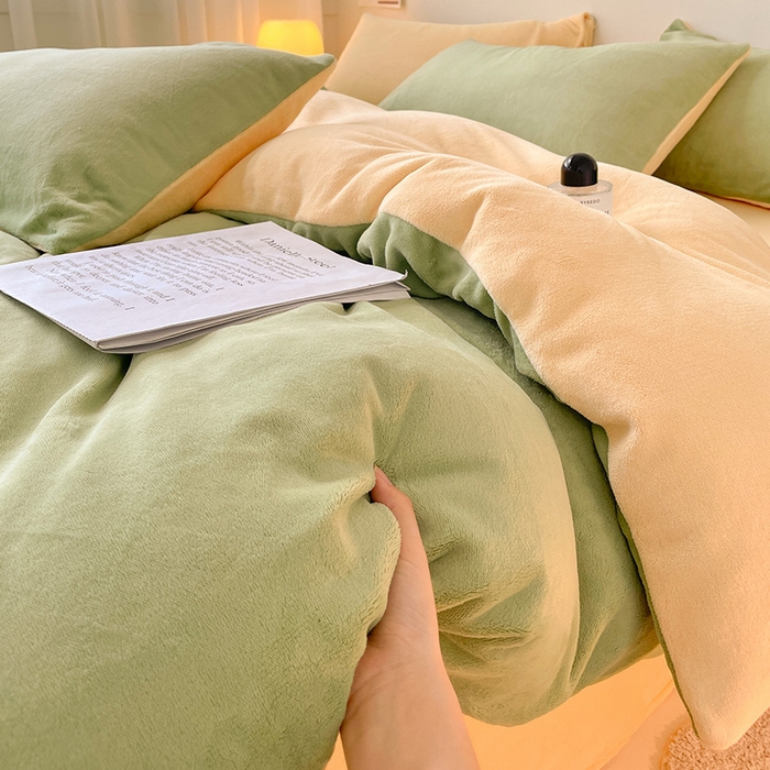 91家纺网 家纺一手货源 找家纺 眠帛家居 2023新款加厚牛奶绒双拼四件套 果绿-奶黄