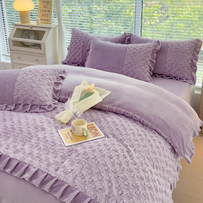 91家纺网 家纺一手货源 找家纺 金米诺 2024新款加厚保暖韩式双层花边玫瑰兔绒系列四件套 香芋紫