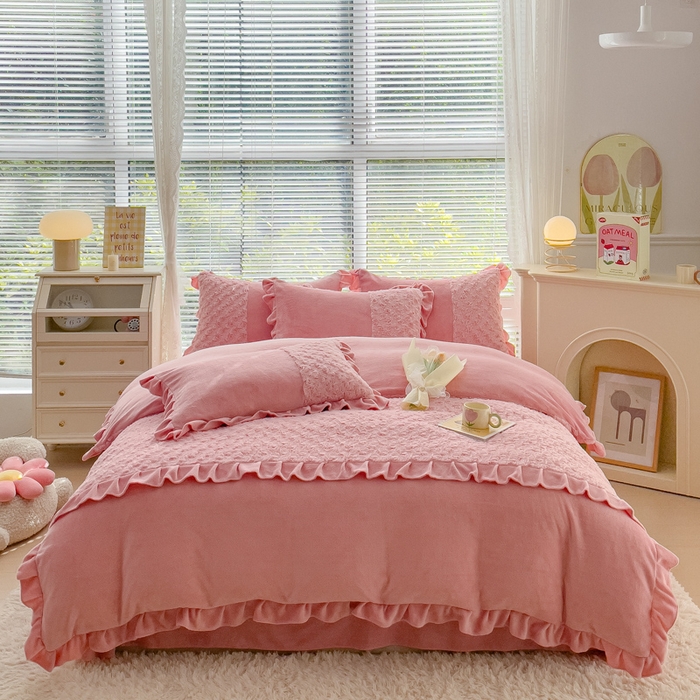 91家纺网 家纺一手货源 找家纺 金米诺 2024新款加厚保暖韩式双层花边玫瑰兔绒系列四件套 粉玉