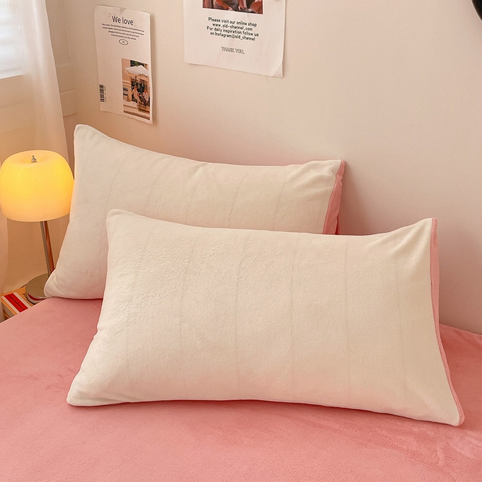 91家纺网 家纺一手货源 找家纺 眠帛家居 2023新款加厚牛奶绒双拼四件套 奶白-奶油粉