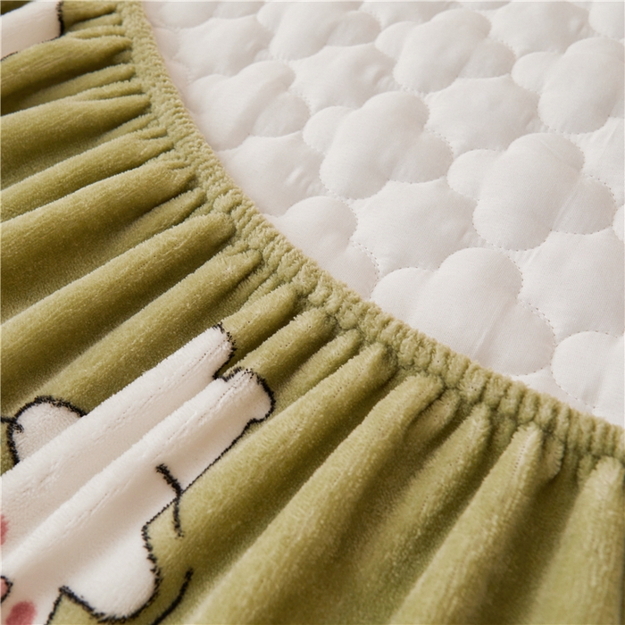 91家纺网 家纺一手货源 找家纺 喜居 2023新款a类印花牛奶绒抗菌夹棉床笠床护垫 甜蜜小兔