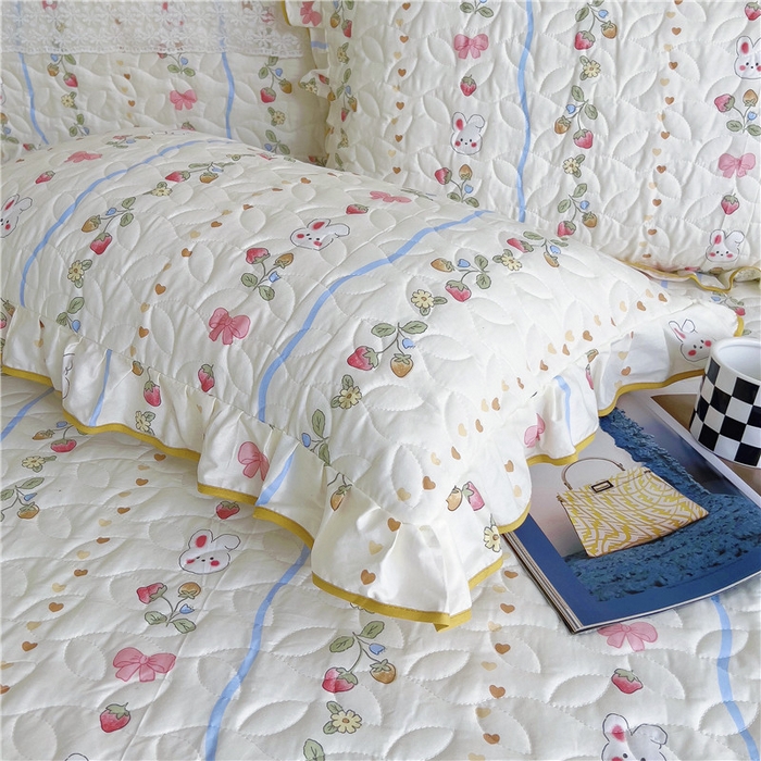 91家纺网 家纺一手货源 找家纺 十个点 2024新款印花夹棉蕾丝四件套 花野兔