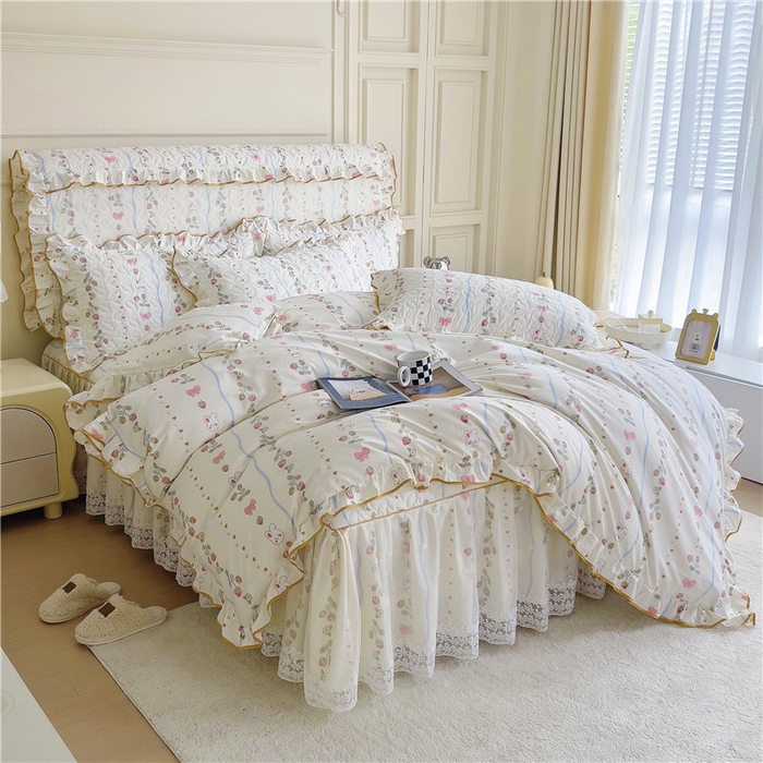 91家纺网 家纺一手货源 找家纺 十个点 2024新款印花夹棉蕾丝四件套 花野兔