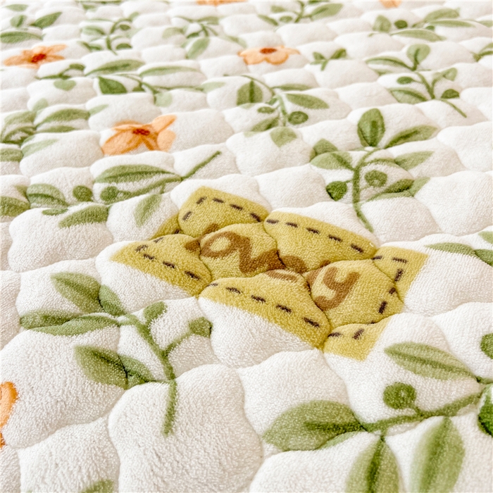 91家纺网 家纺一手货源 找家纺 喜居 2023新款a类印花牛奶绒抗菌夹棉床笠床护垫 森系小花