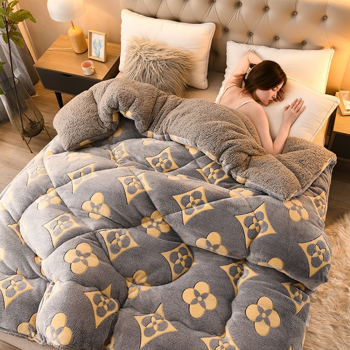 91家纺网 家纺一手货源 找家纺 （总）金灵居 2025新款雪花绒羊羔绒冬被子被芯春秋被