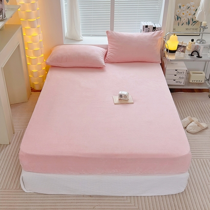 91家纺网 家纺一手货源 找家纺 （总）曼町 2023新款纯色牛奶绒单品系列 单床笠